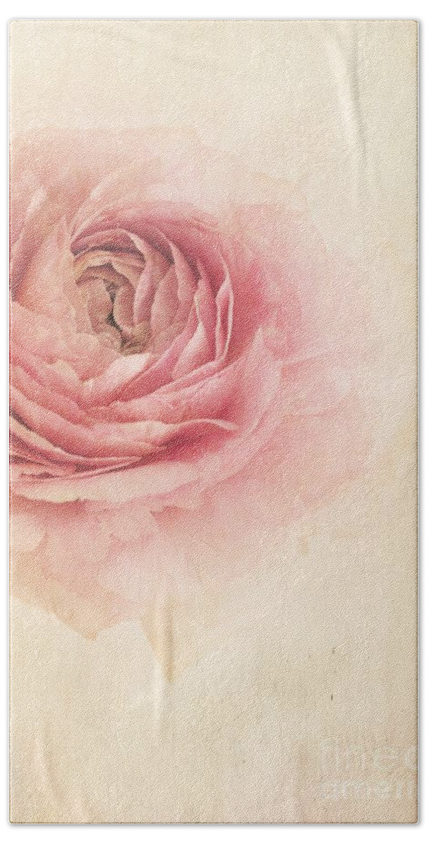 Buttercup Hand Towel featuring the photograph Sogno Romantico by Priska Wettstein