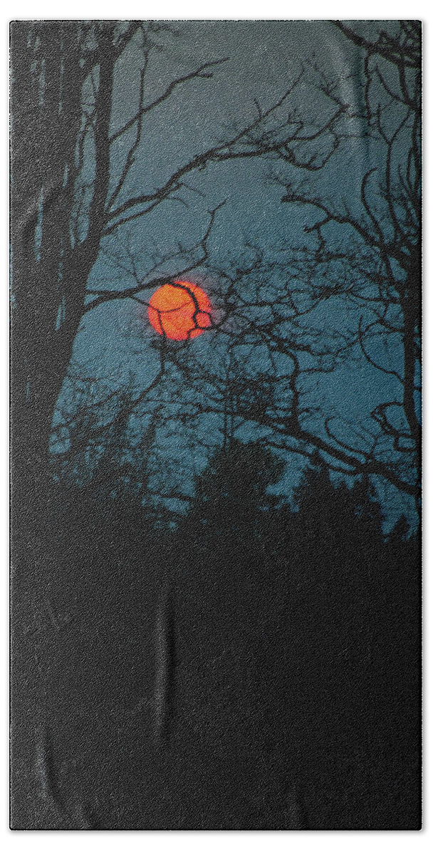Sunset Bath Towel featuring the photograph Solar Disguise by Tikvah's Hope