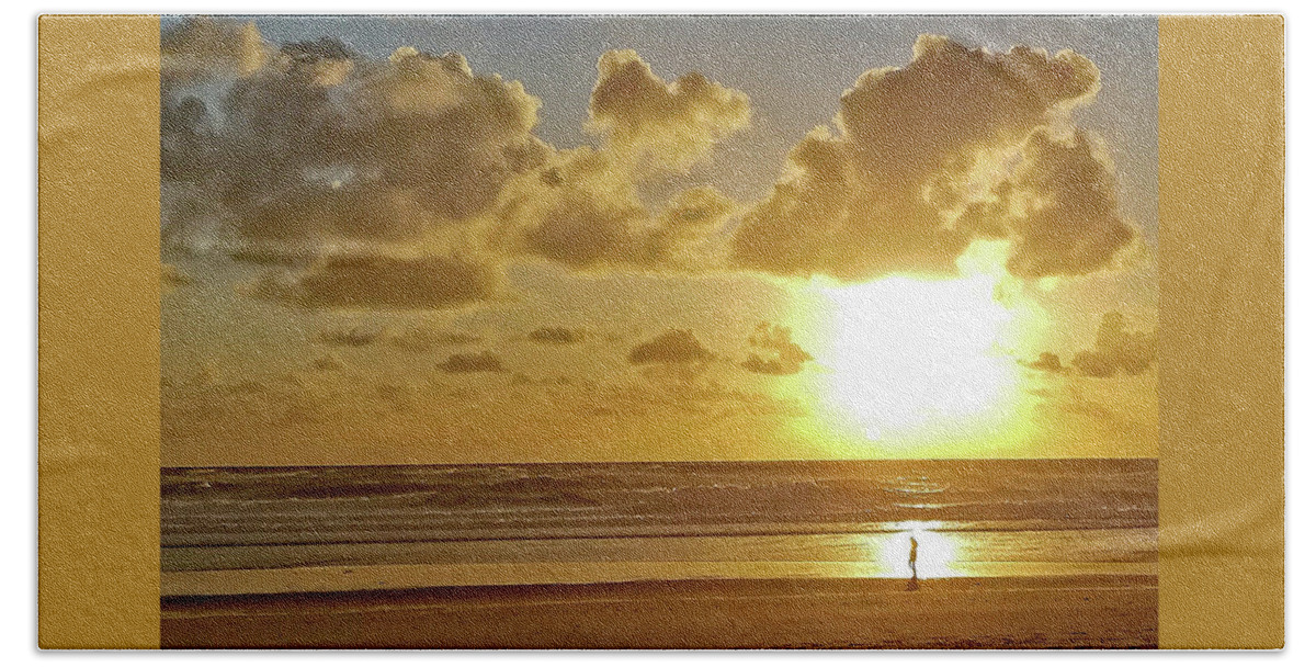 Beach Hand Towel featuring the photograph Solar Moment by Suzy Piatt
