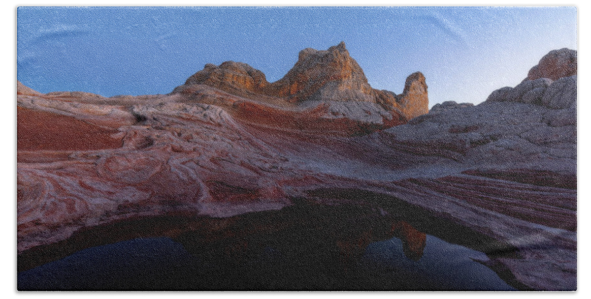 White Pocket Bath Towel featuring the photograph Song of the Desert by Dustin LeFevre