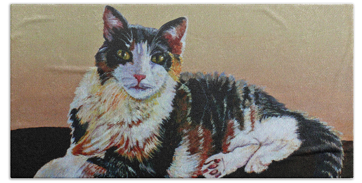 Sophie Poses Pretty Bath Towel featuring the painting Sophie Poses Pretty by Susan Duda