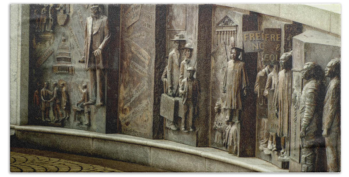 Monument Bath Towel featuring the photograph South Carolina African-American History Momument by Mike Eingle