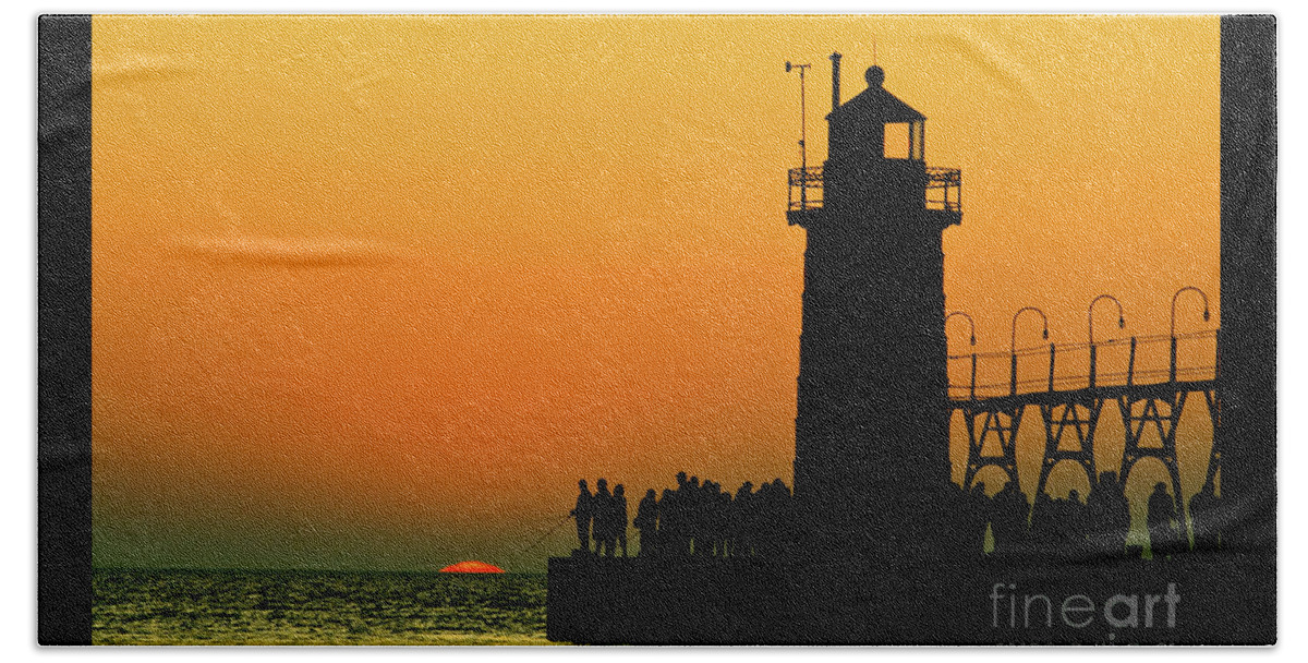 South Haven Bath Towel featuring the photograph South Haven Light by Rich S