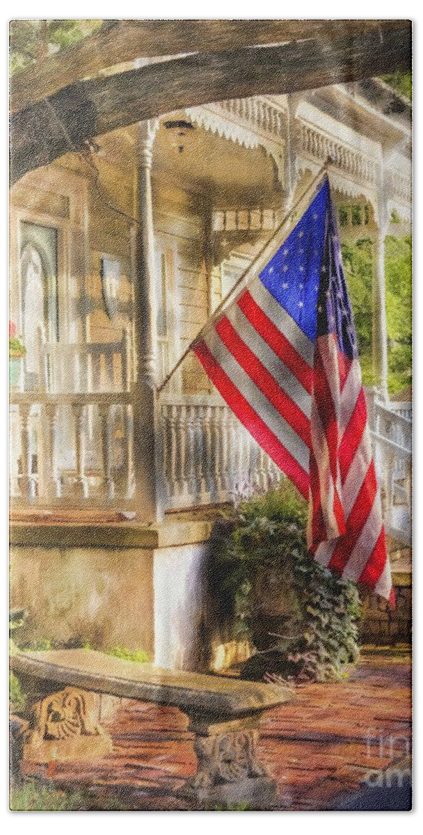 American Flag Bath Towel featuring the photograph Southern Charm by Benanne Stiens