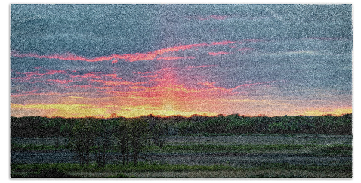  Bath Towel featuring the photograph Spring Sunset by Dan Hefle