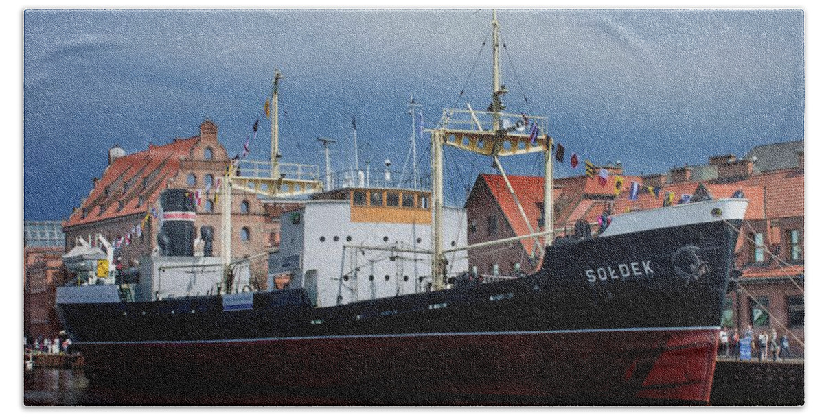 Gdansk Bath Towel featuring the photograph SS Soldek by Robert Grac