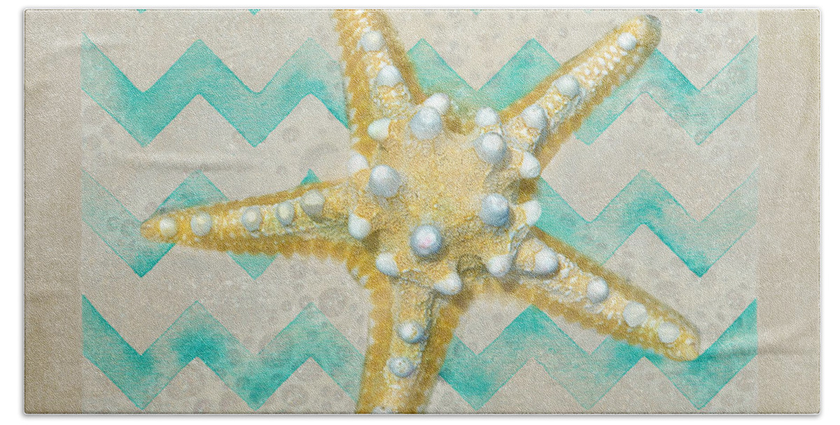 Knobby Starfish Bath Towel featuring the photograph Starfish In Modern Waves by Sandi OReilly