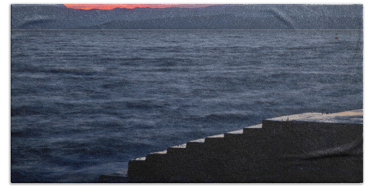 Piran Bath Towel featuring the photograph Steps to the Adriatic - Slovenia by Stuart Litoff