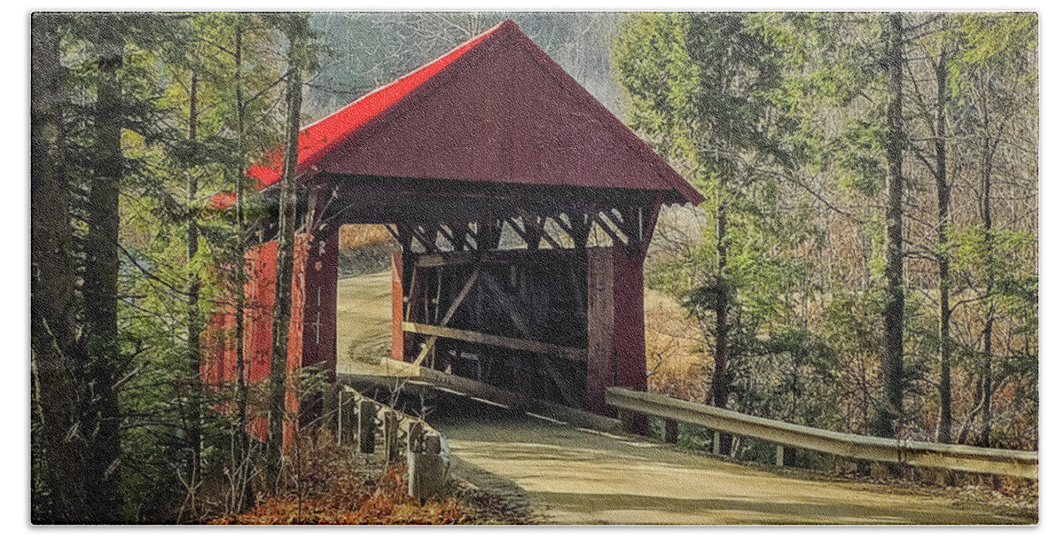 Sterling Bridge Bath Towel featuring the photograph Sterling Covered Bridge by Robert Mitchell