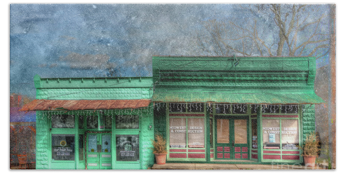 Hdr Bath Towel featuring the photograph Stewards General Store and Post Office by Larry Braun