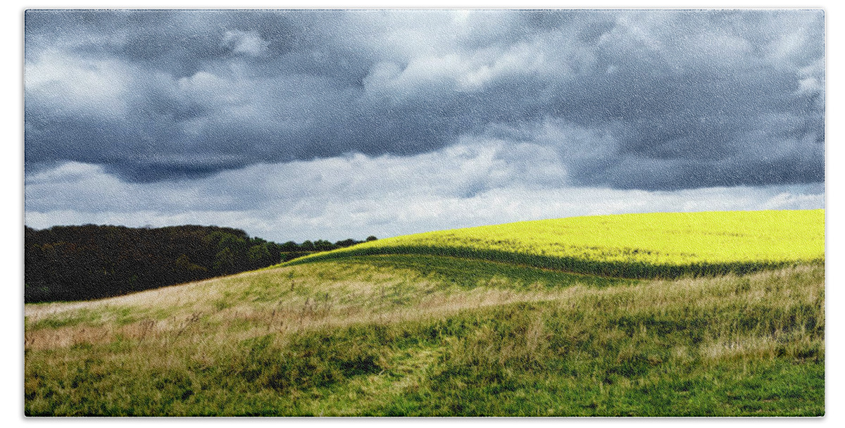 Landscapes Bath Towel featuring the photograph Storm Rolling In by Nick Bywater