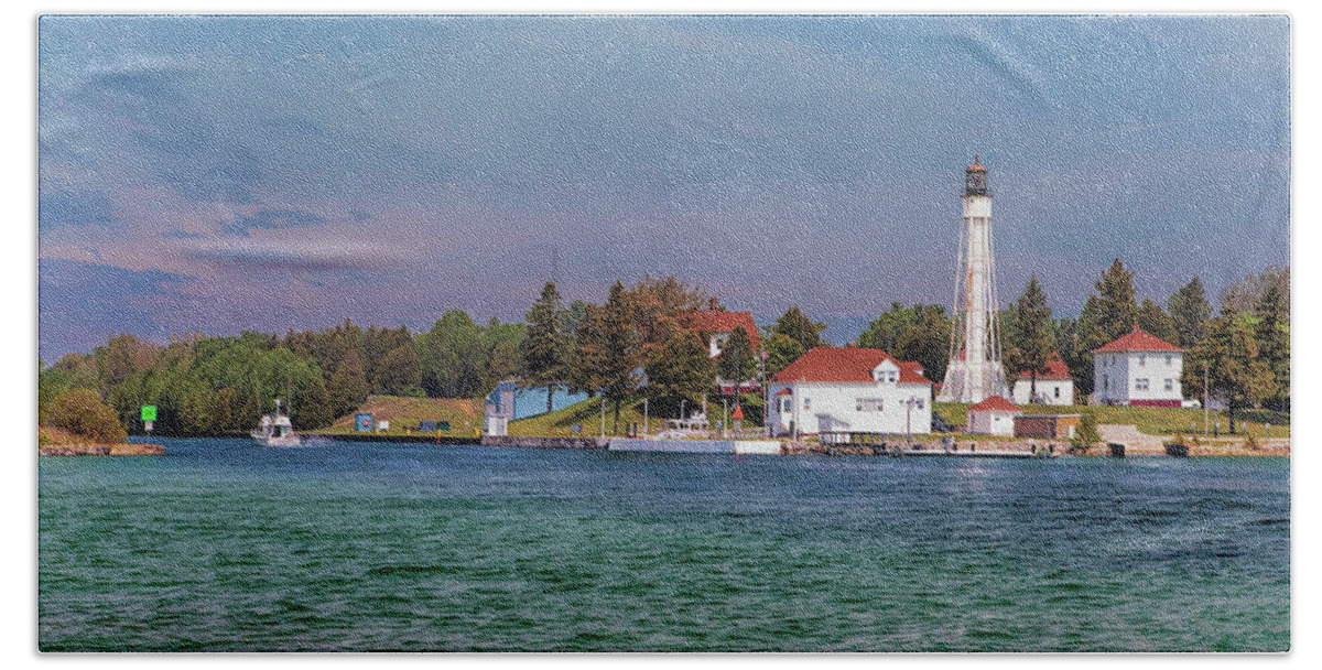 Lighthouse Bath Towel featuring the photograph Sturgeon Bay Ship Canal Light Tower by Susan Rissi Tregoning