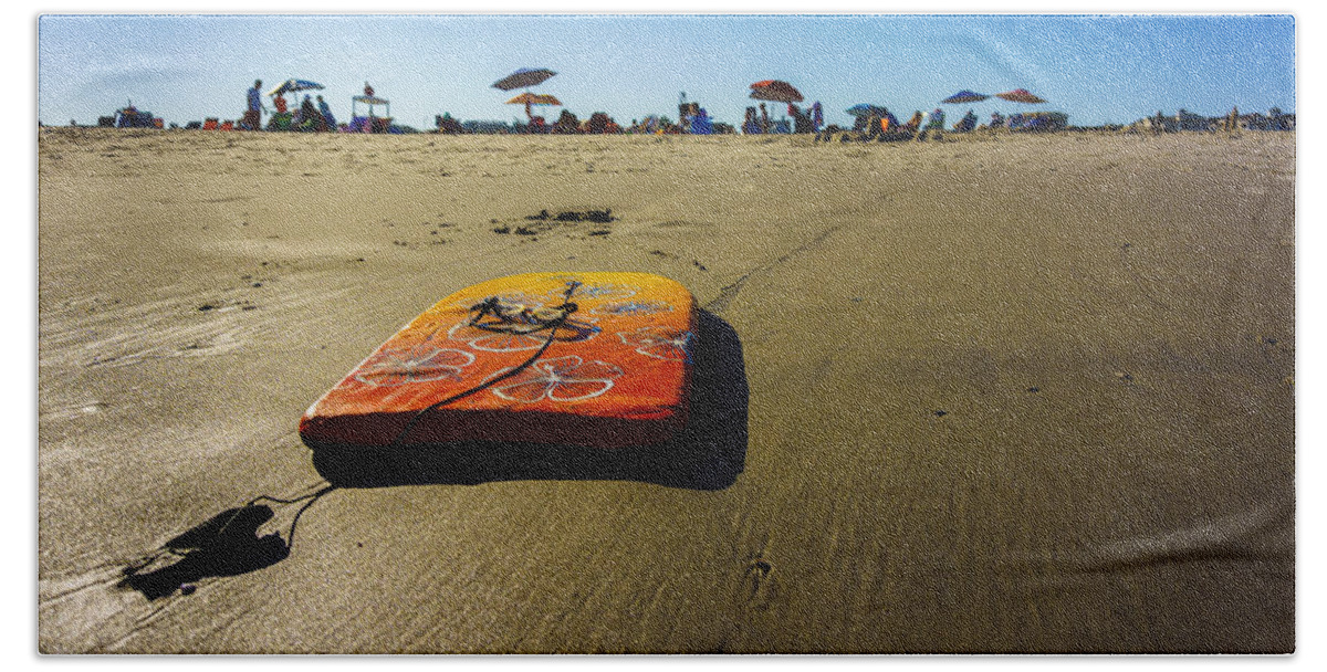 Ocean City Bath Towel featuring the photograph Summer Fun in Ocean City by Mark Rogers