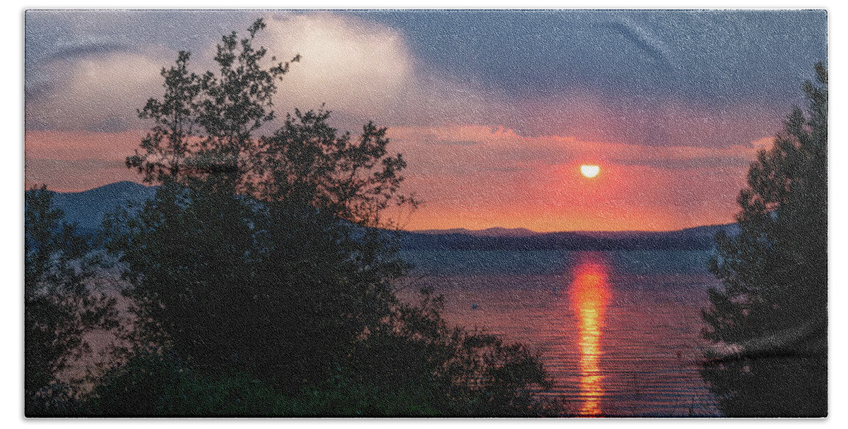 Lake Almanor Hand Towel featuring the photograph Summer Storm by Jan Davies