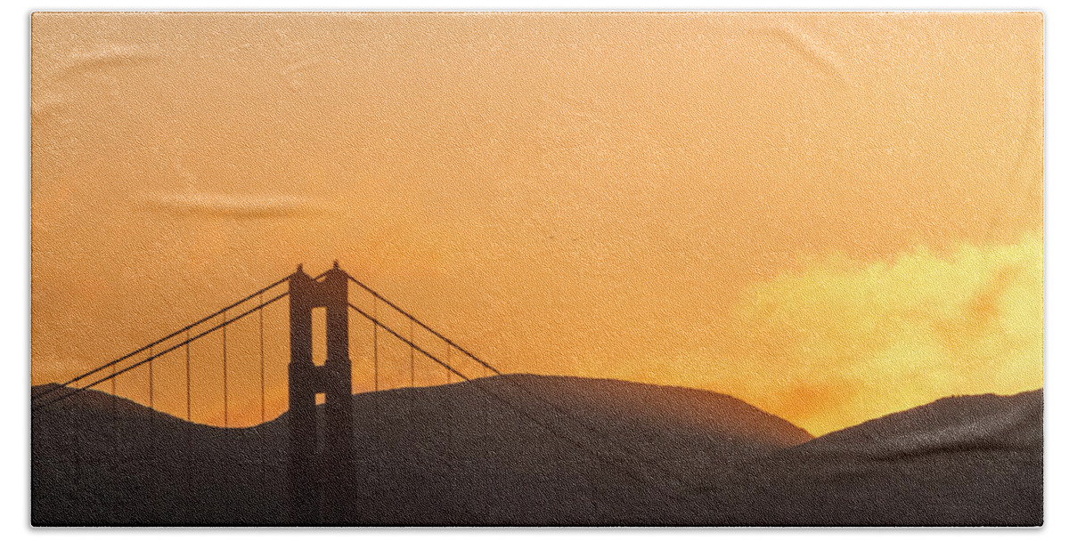 Sundown At The Golden Gate Bath Towel featuring the photograph Sundown at the Golden Gate by Bonnie Follett