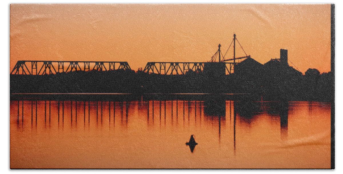 Washington Hand Towel featuring the photograph Sunrise at Burbank by Whispering Peaks Photography