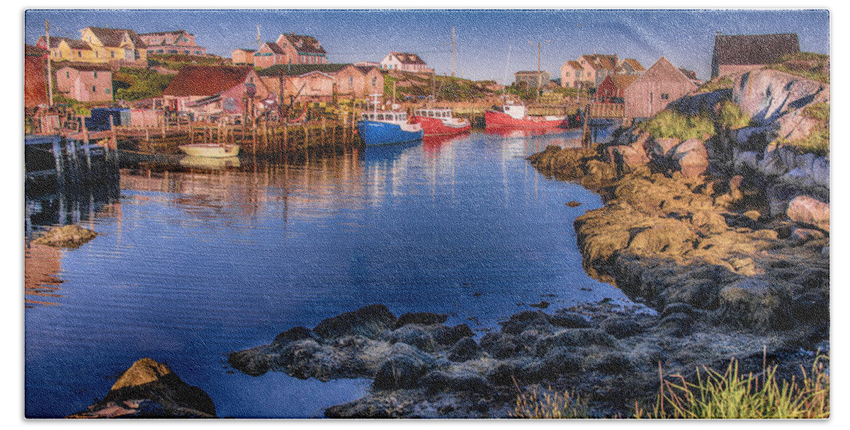 Peggy's Cove Bath Towel featuring the photograph Sunrise at Peggy's Cove by Patrick Boening