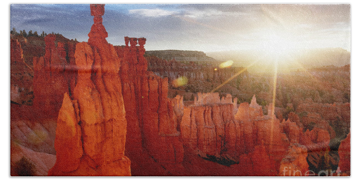 Bryce Canyon Hand Towel featuring the photograph Sunrise over Bryce canyon, Utah, USA by Matteo Colombo