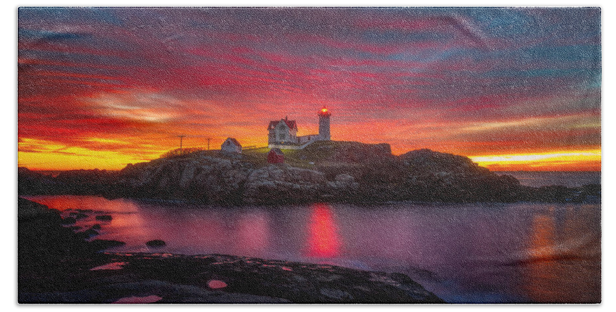 Sunrise Hand Towel featuring the photograph Sunrise over Nubble Light by Darren White