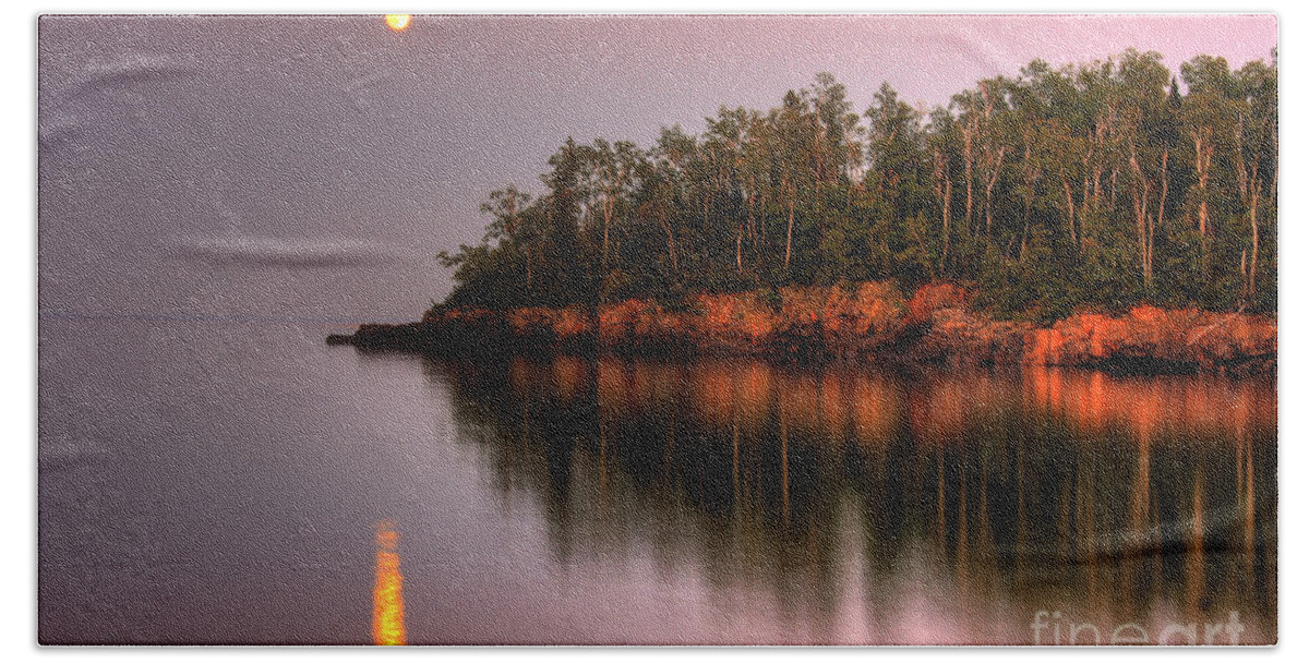#photogtipsandtricks Bath Towel featuring the photograph Sunrise Sunset on Lake Superior 2 by Wayne Moran