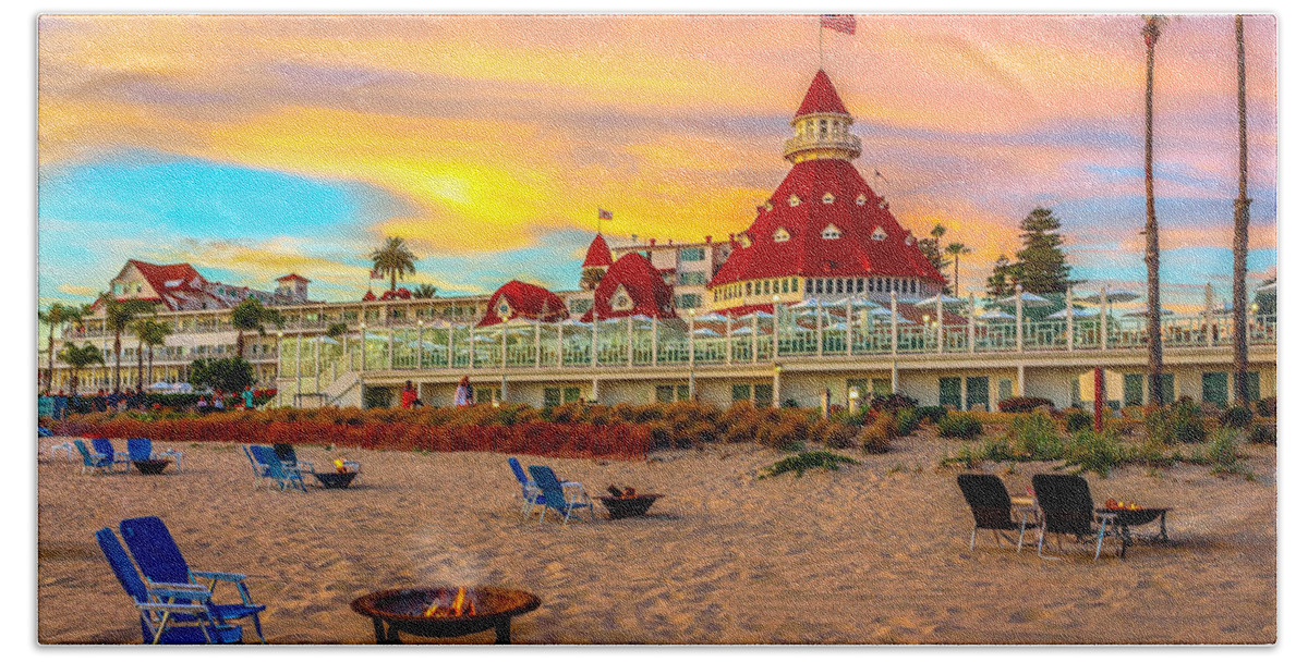 Hotel Del Coronado Hand Towel featuring the photograph Sunset at Hotel Del Coronado by James Udall