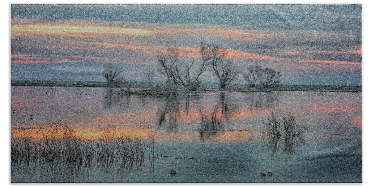 San Luis Wildlife Refuge Bath Towel featuring the photograph Sunset at San Luis  by Patricia Dennis