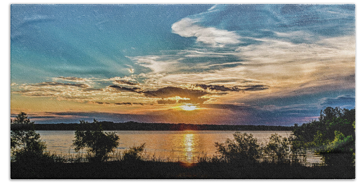 Horizontal Hand Towel featuring the photograph Sunset at the Lake by Doug Long