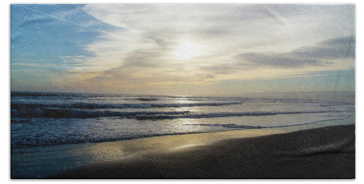 Sunset Bath Towel featuring the photograph Sunset beach by Jason Hughes