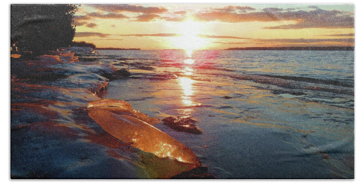 Thousand Islands Bath Towel featuring the photograph Sunset on Ice by Dennis McCarthy
