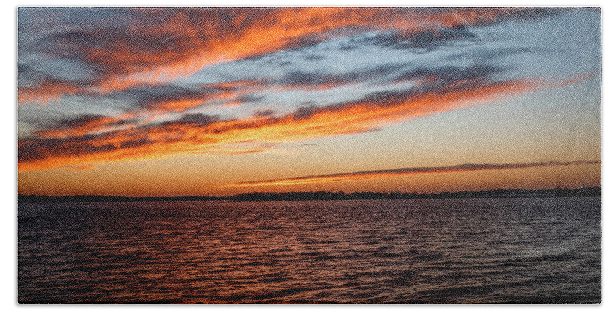 Horizontal Bath Towel featuring the photograph Sunset Over the Lake by Doug Long