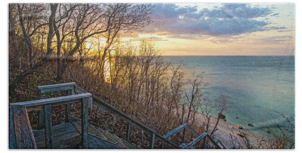 Sunset Hand Towel featuring the photograph Sunset Overlooking Long Island Sound by Robert Seifert