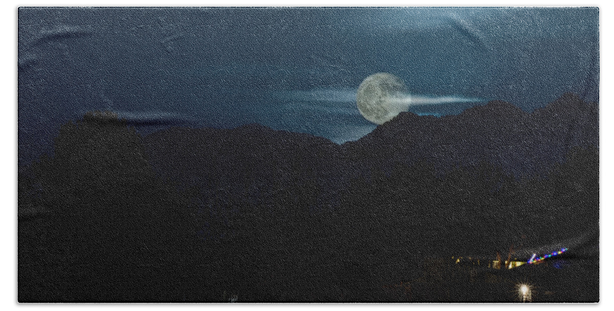 Citylights Bath Towel featuring the photograph Supermoon # 2 - Over Murray by Dave Koch