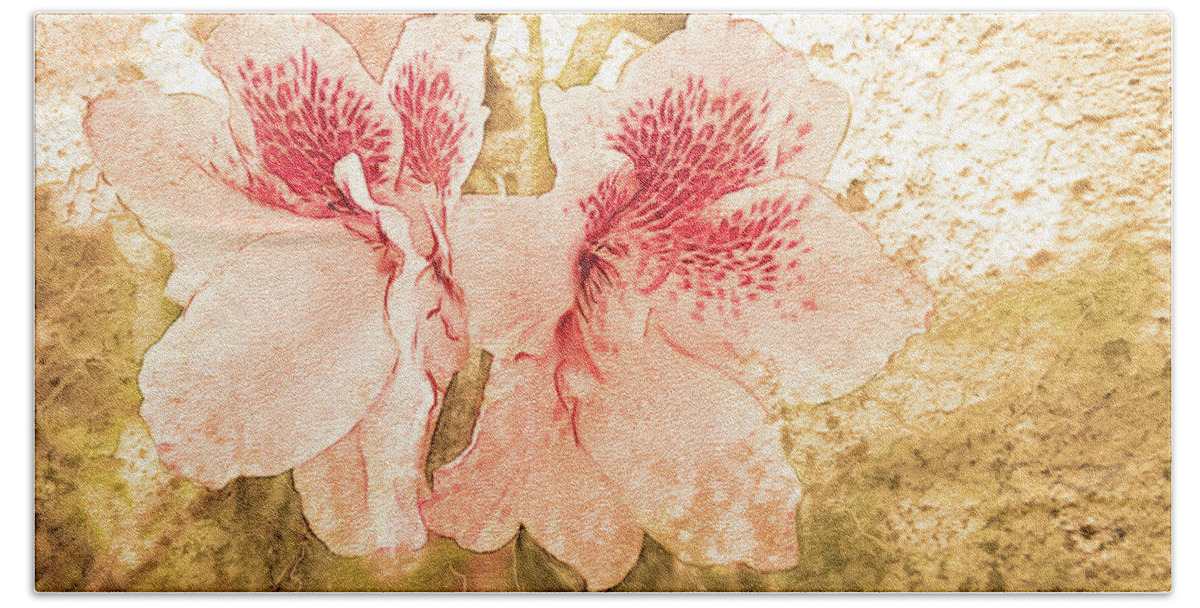 Floral Hand Towel featuring the photograph Sutle Harmony by Bonnie Willis