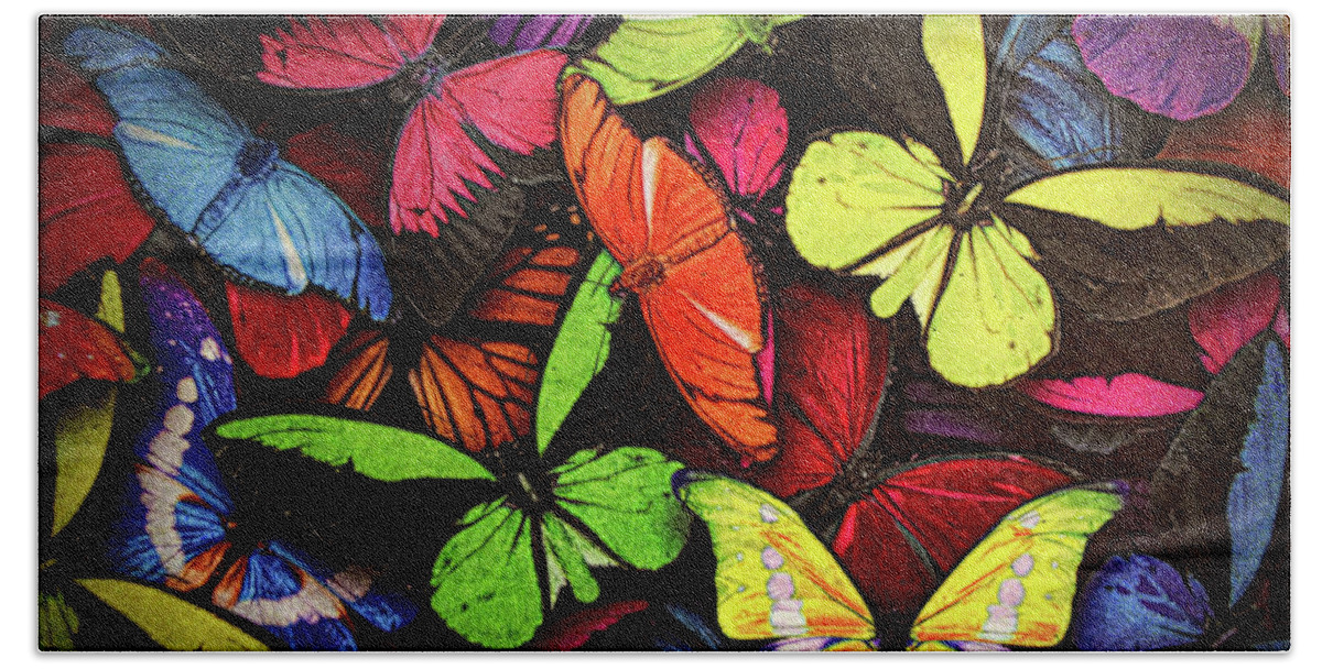 Butterflies Bath Towel featuring the painting Swarm of Butterfles by Sandi OReilly