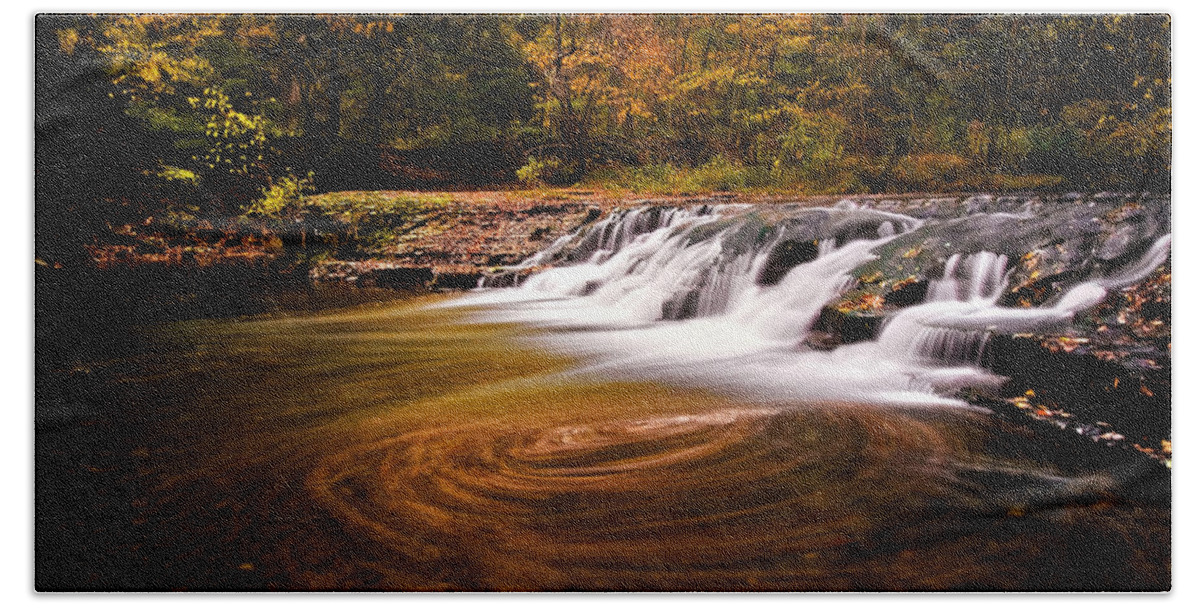Robert Treman State Park Bath Towel featuring the photograph Swirlpool by Neil Shapiro