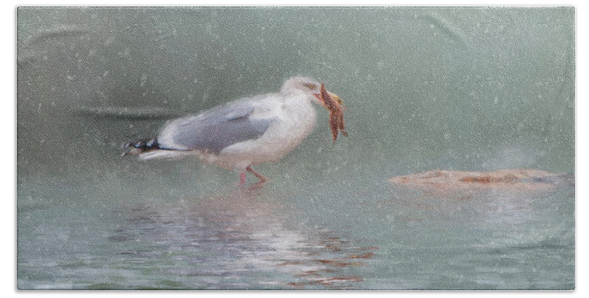 Gull Bath Towel featuring the photograph Take Out by Cathy Kovarik