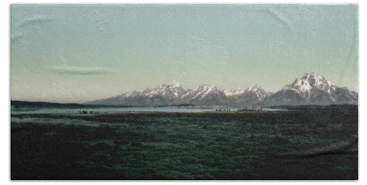 Mountains Bath Towel featuring the photograph Tetons by David Chasey