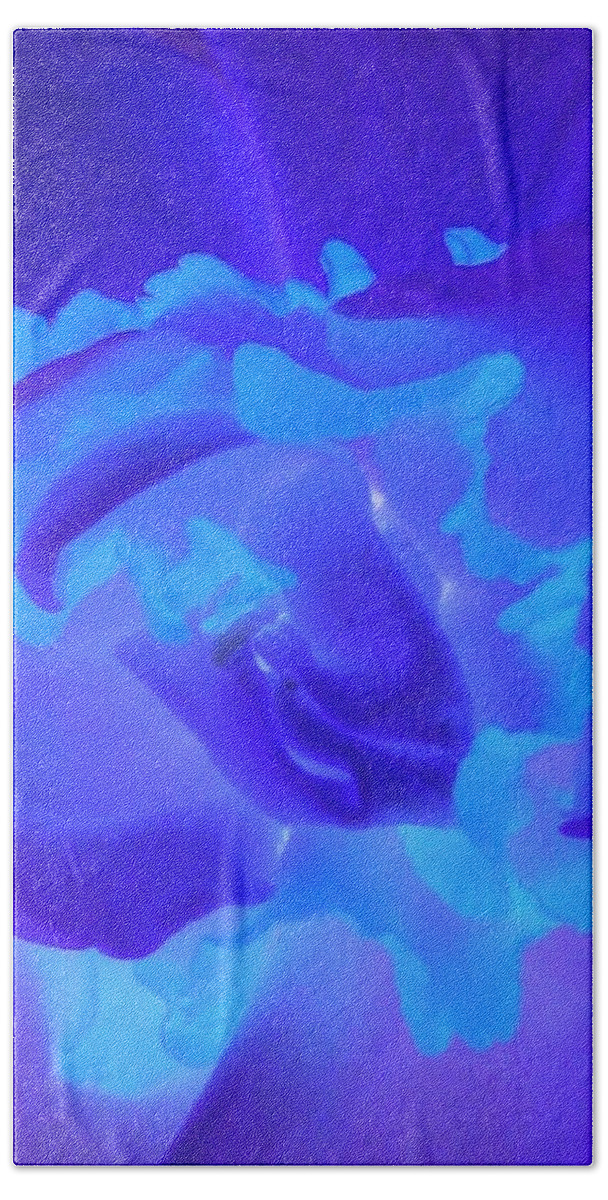 Tulip Bath Towel featuring the photograph Texas Blooms - Macro - PhotoPower 3286 by Pamela Critchlow