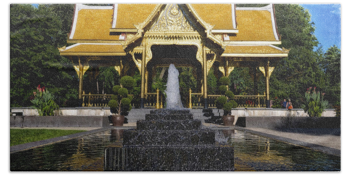 Ohlbrich Gardens Bath Towel featuring the photograph Thai Pavilion - Madison - Wisconsin by Steven Ralser