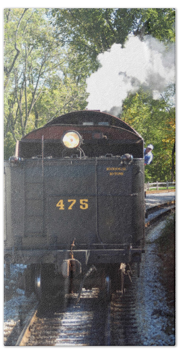 475 Train Bath Towel featuring the photograph The 475 by Living Color Photography Lorraine Lynch