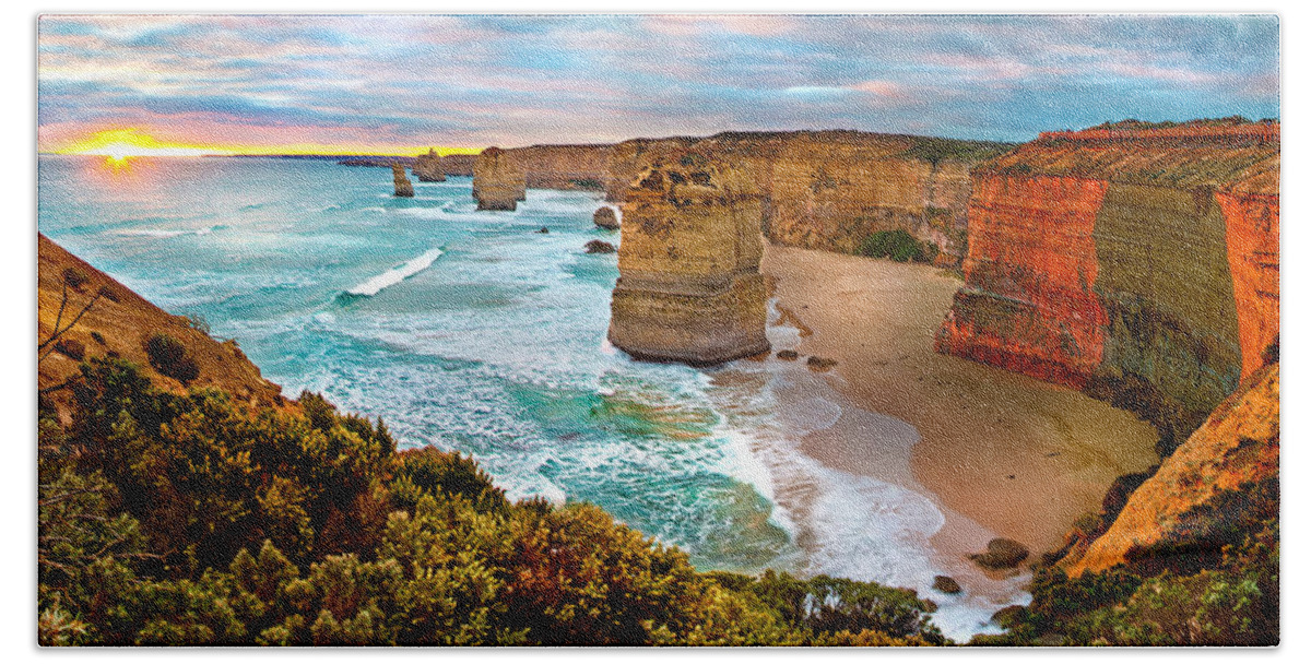 12 Apostles Hand Towel featuring the photograph The Apostles Sunset by Az Jackson