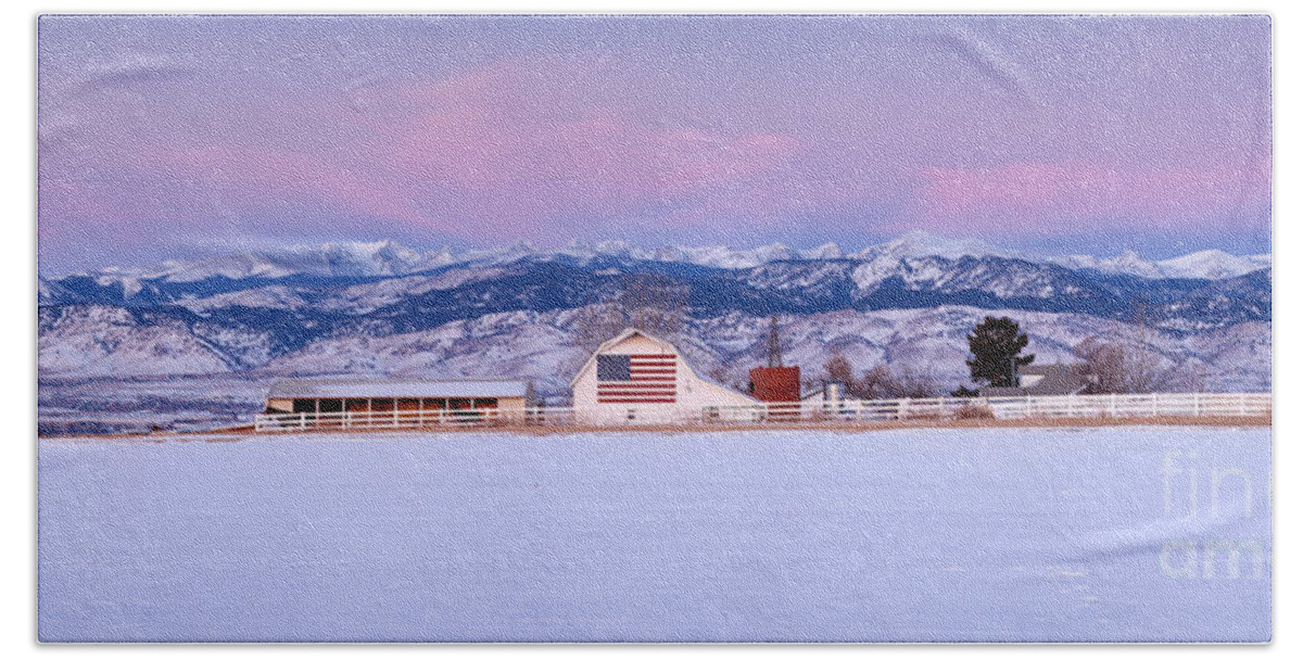 Mountains Bath Towel featuring the photograph The Flag Barn and the Mountains by Ronda Kimbrow