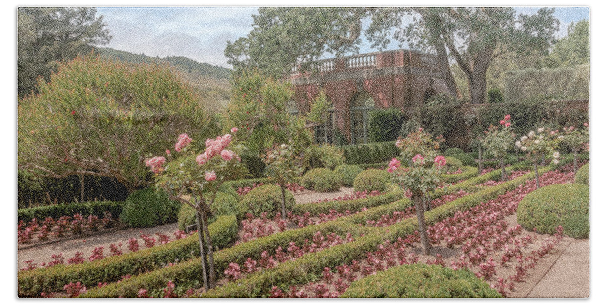 Filoli Bath Towel featuring the photograph The Garden House by Susan Rissi Tregoning