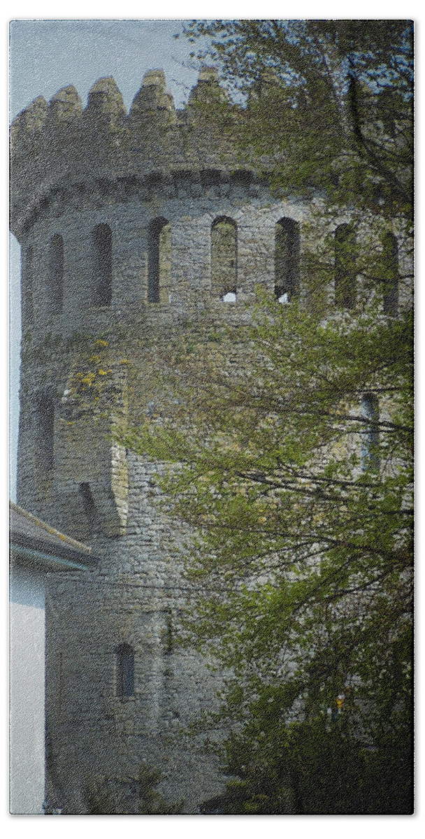 Nenagh Bath Towel featuring the photograph The Keep at Nenagh Castle Ireland by Teresa Mucha