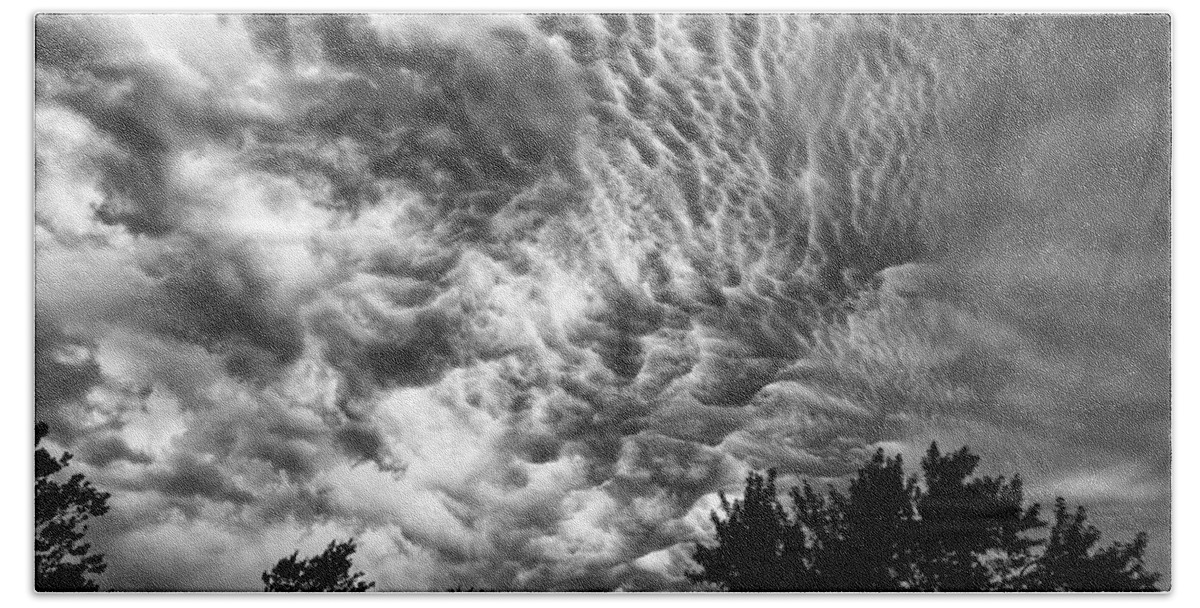Storm Clouds Bath Towel featuring the photograph Many Faces by Charles McCleanon