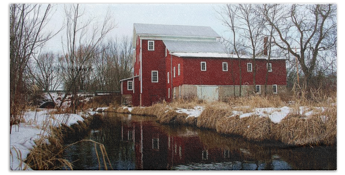 Red Mill Hand Towel featuring the photograph The Old Red Mill by Neal Nealis