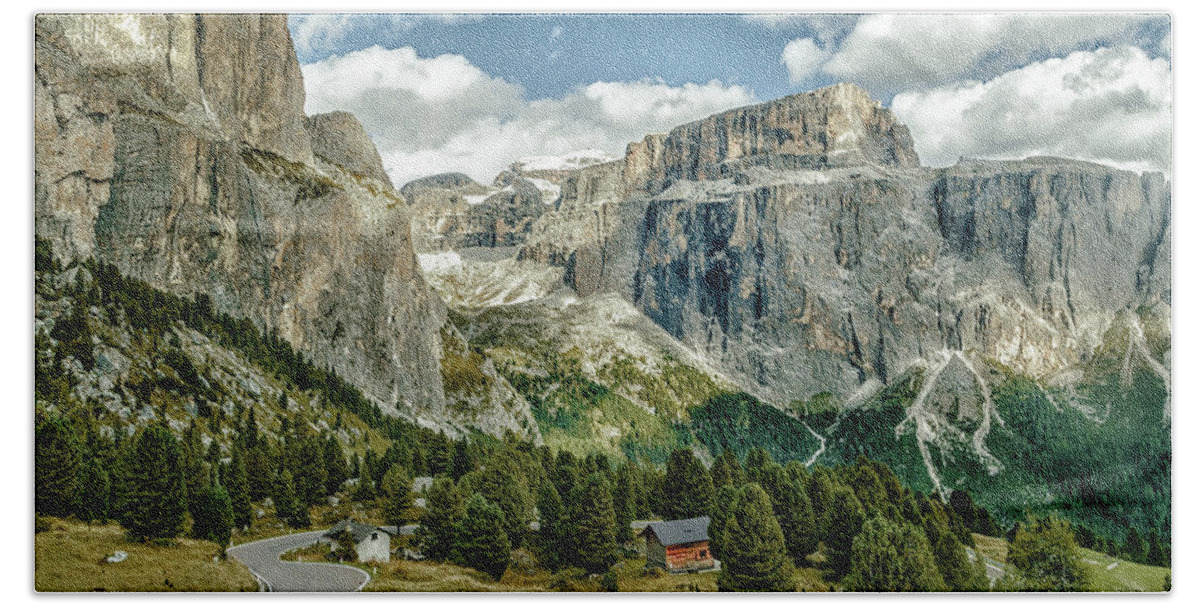 Italy Bath Towel featuring the photograph The road to the dolomites, Italy by Nir Roitman