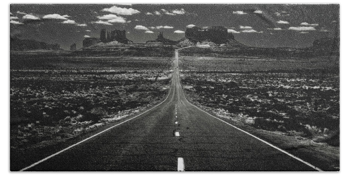America Hand Towel featuring the photograph The road to the West by Eduard Moldoveanu
