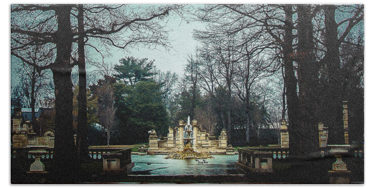 Tower Grove Park Bath Towel featuring the photograph The Ruins by Kristy Creighton