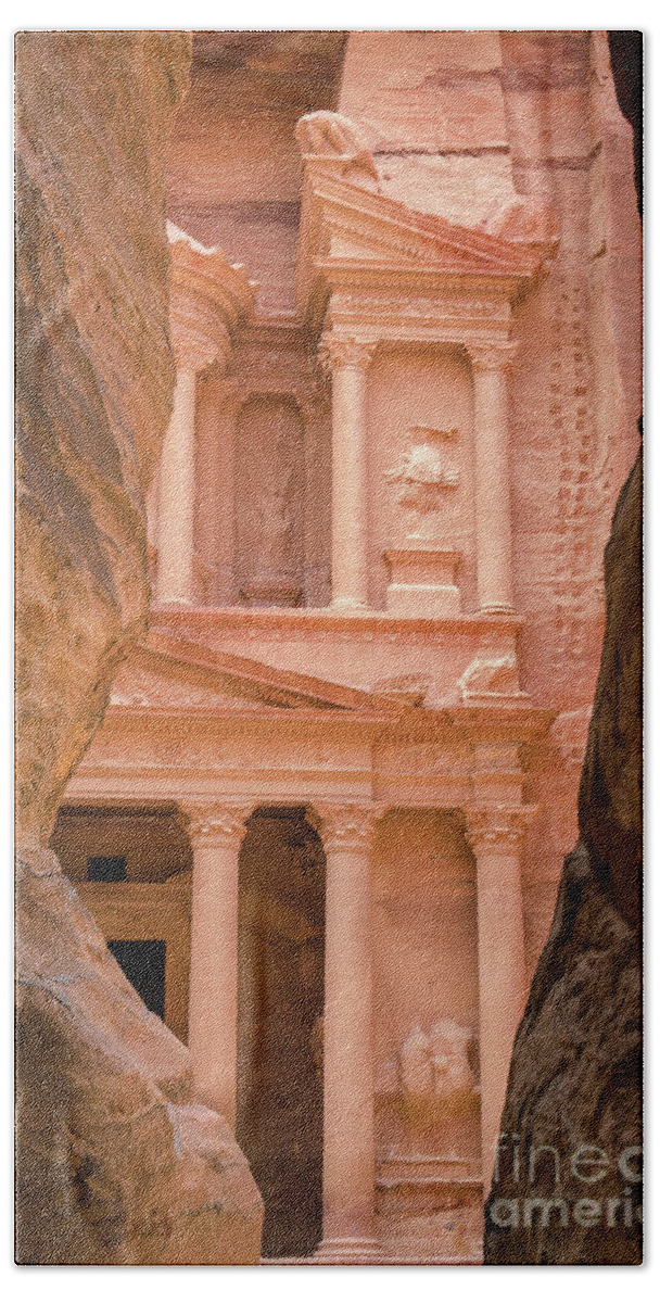 Siq Bath Towel featuring the photograph The Siq and Treasury Petra, Jordan 2 by Perry Rodriguez